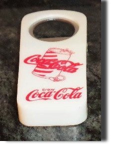 7822-2 € 2,50 ccoa cola opener.jpeg